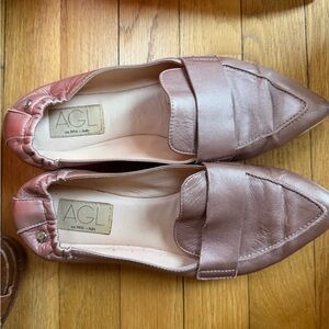AGL Women's Rose-Tinted metallic pointed Flats